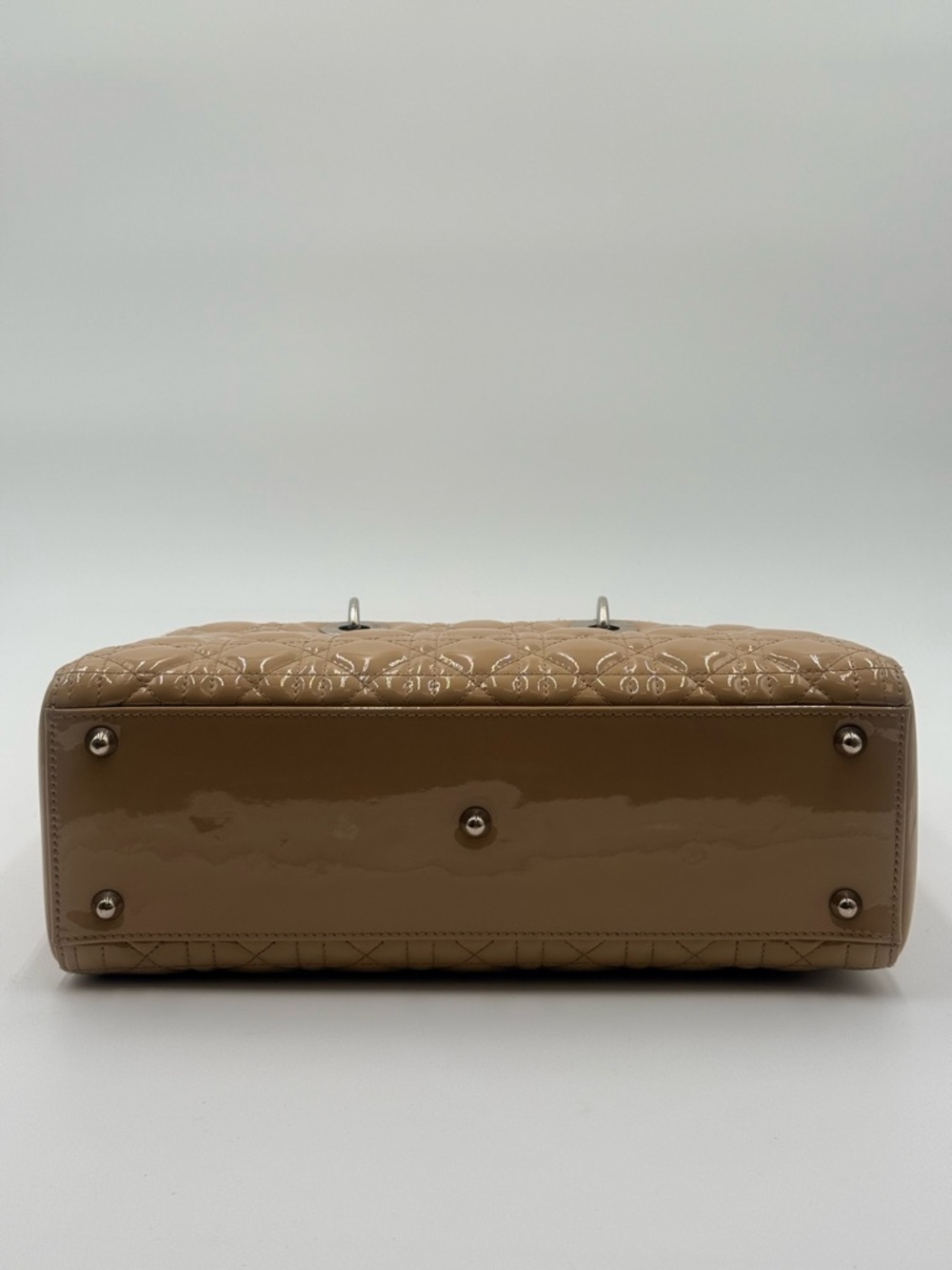 Lady Dior Biege Patent Large Bag - Picture 8 of 17